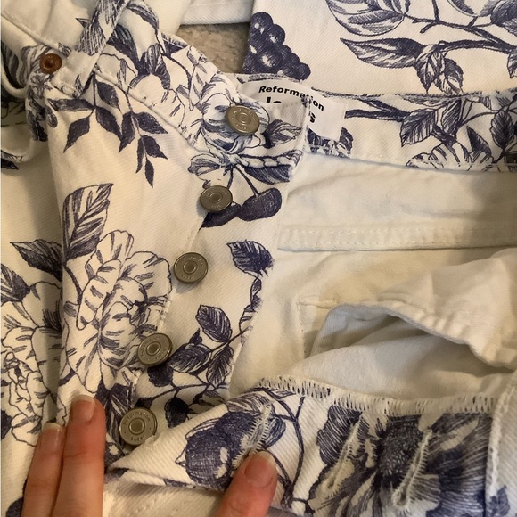 Reformation Jeans Cynthia Toile High Rise Straight White & Blue Size 27/4 small - Picture 13 of 13